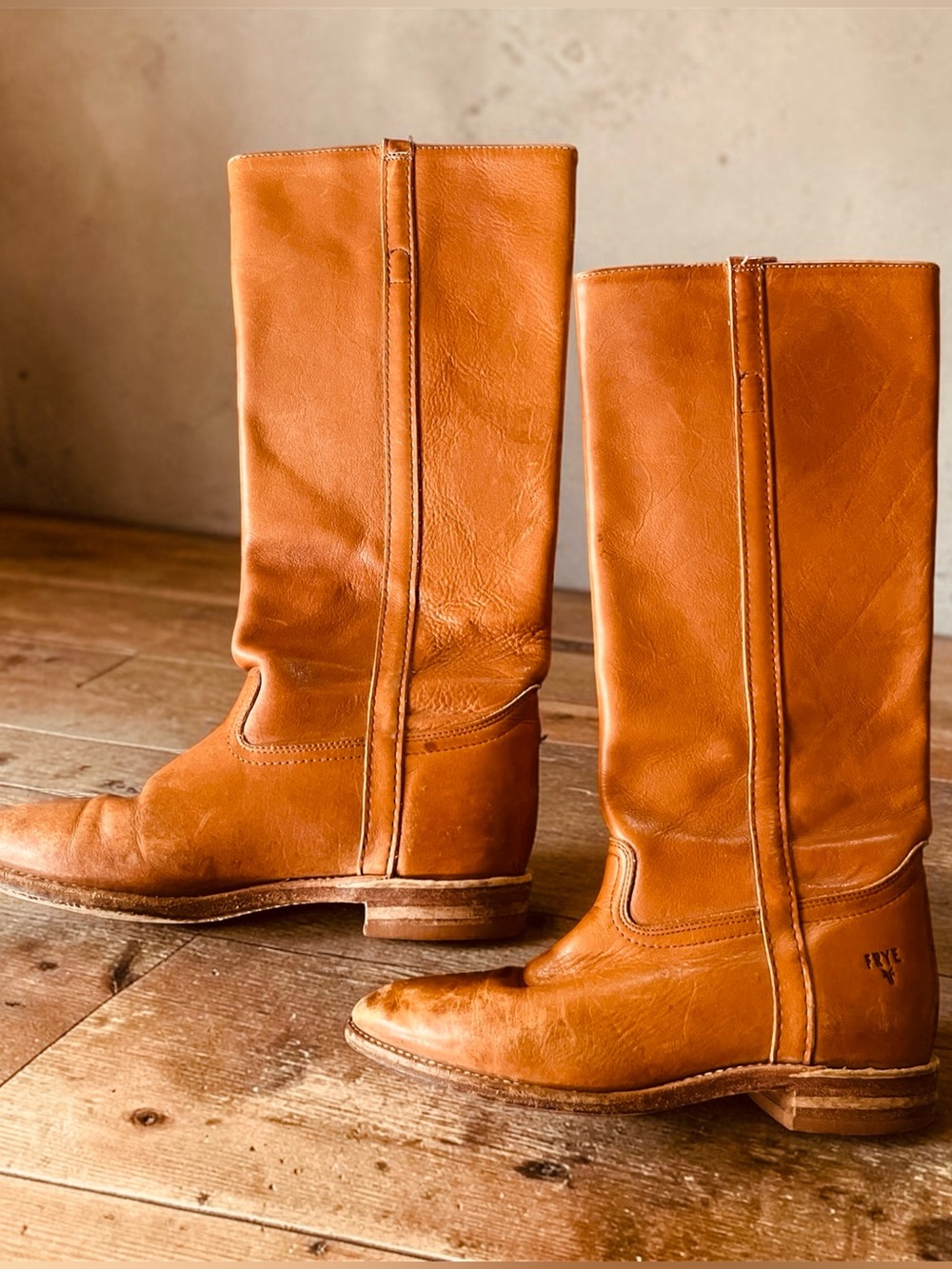 Frye Vintage Black Label RARE Orange Leather Campus Boot 6B